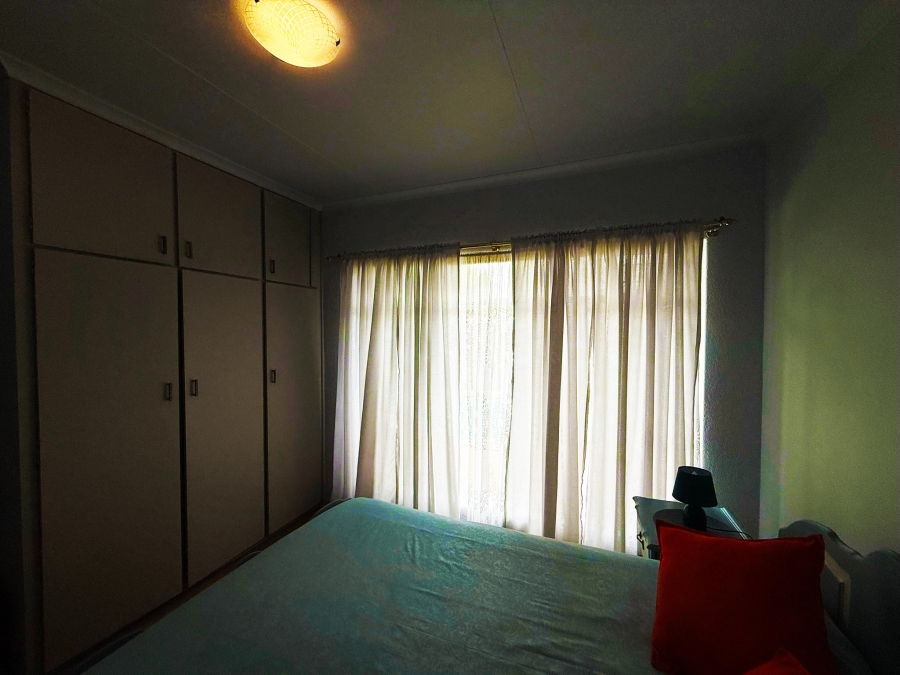 3 Bedroom Property for Sale in Kannoniers Park North West